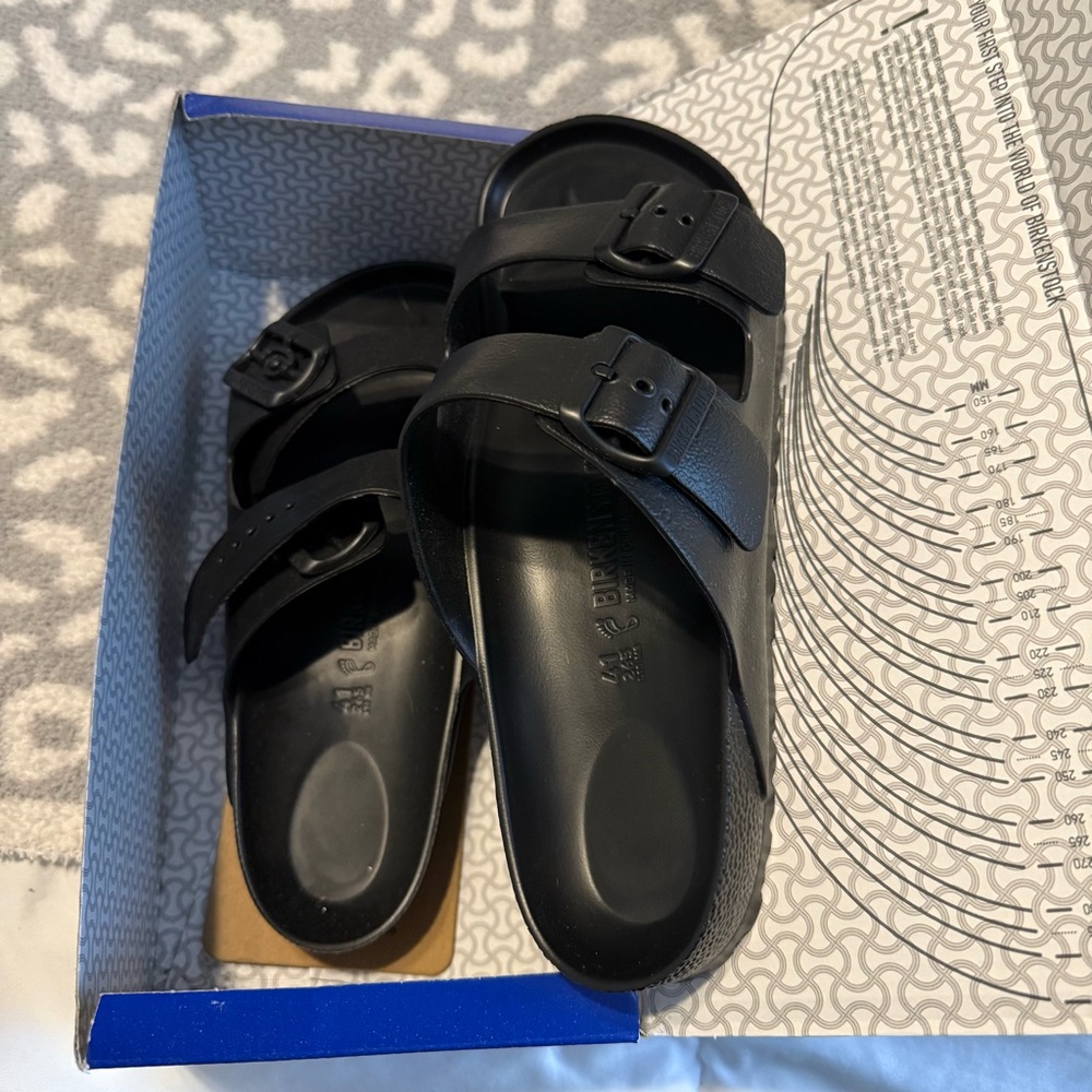 NWT. Birkenstock Arizona Eva black sandals size US 10 EU 41